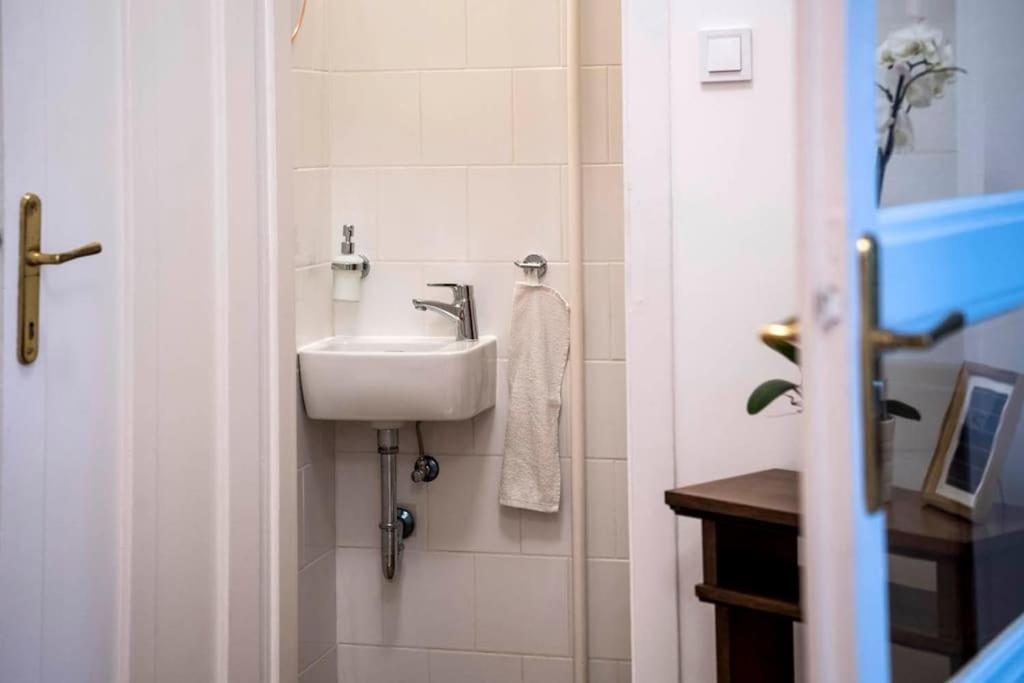 Gorgeous Flat Right Near The City Center Budapest Eksteriør bilde